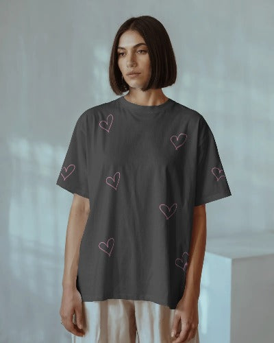 S: "DOODLE HEARTS TEE"